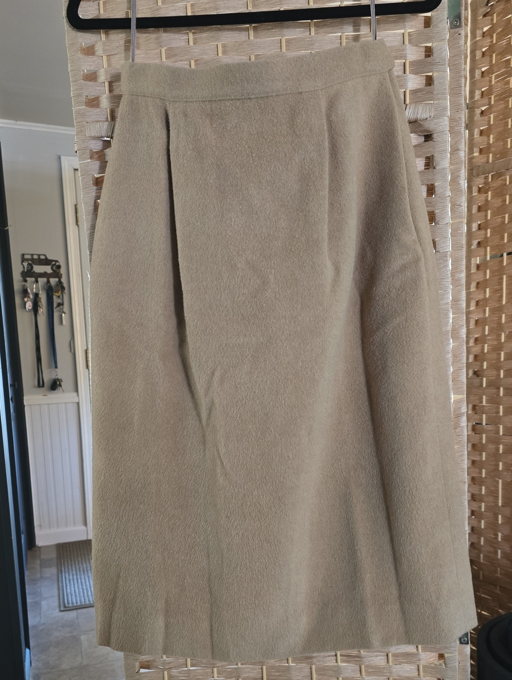 Vintage Brooks Brothers 100% Camel Hair Midi Pencil Skirt Pleated Tan Size 10 US - Picture 2 of 14